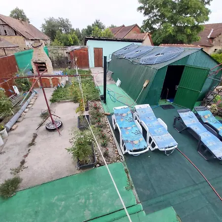 Julija Pansion בית הארחה *