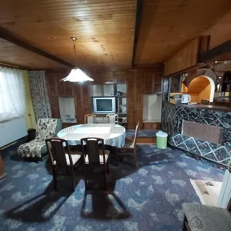 בית הארחה Julija Pansion