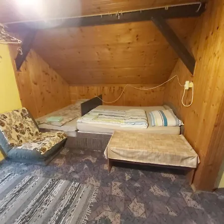 בית הארחה Julija Pansion